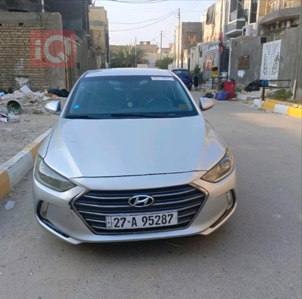 هیوندای ئەلەنترا